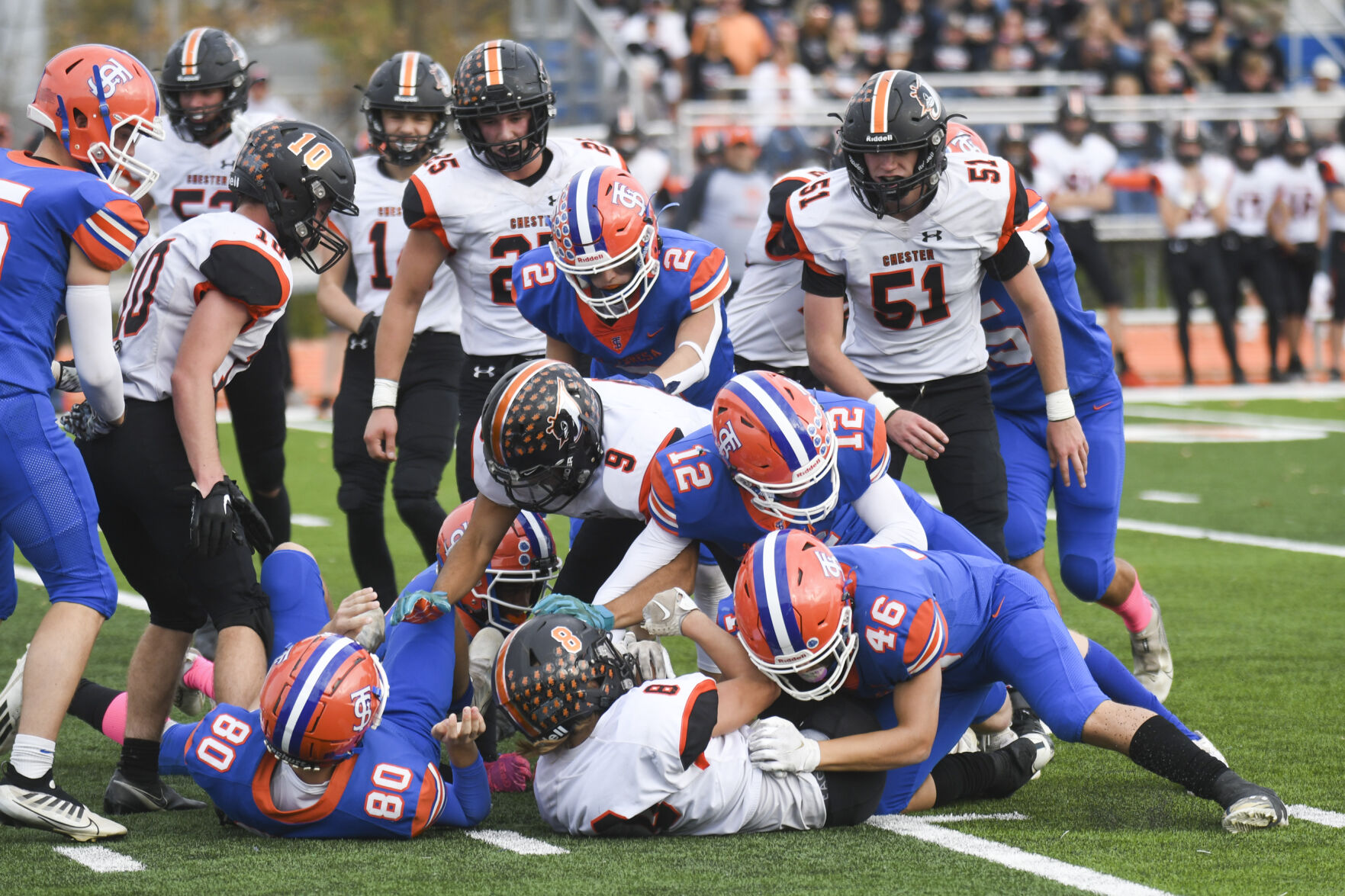 103022-dec-spt-st-teresa-football-gallery_26.JPG